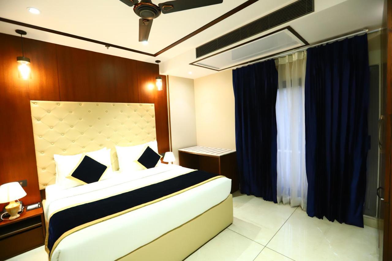 Sanca International Hotel In Patel Nagar Delhi 뉴델리 외부 사진