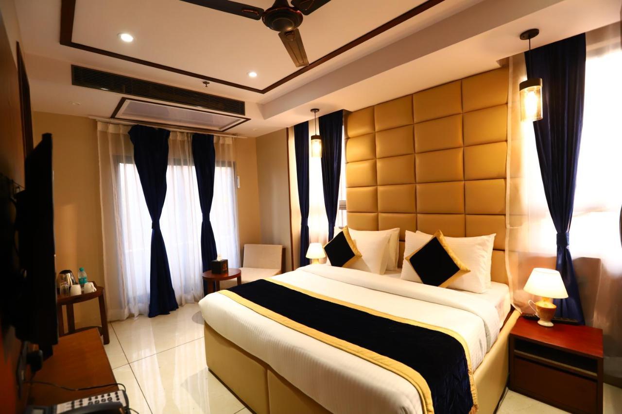 Sanca International Hotel In Patel Nagar Delhi 뉴델리 외부 사진