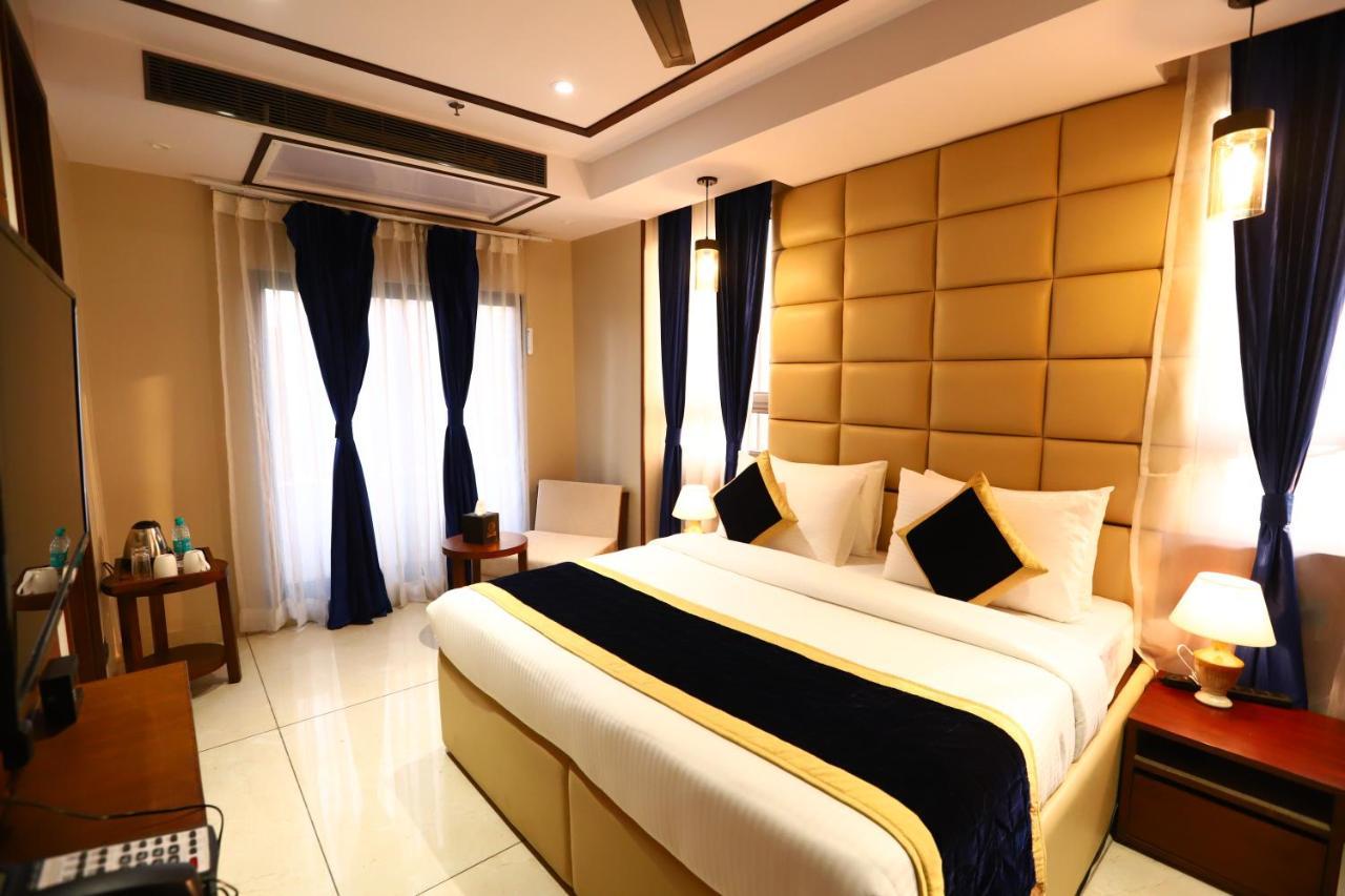 Sanca International Hotel In Patel Nagar Delhi 뉴델리 외부 사진