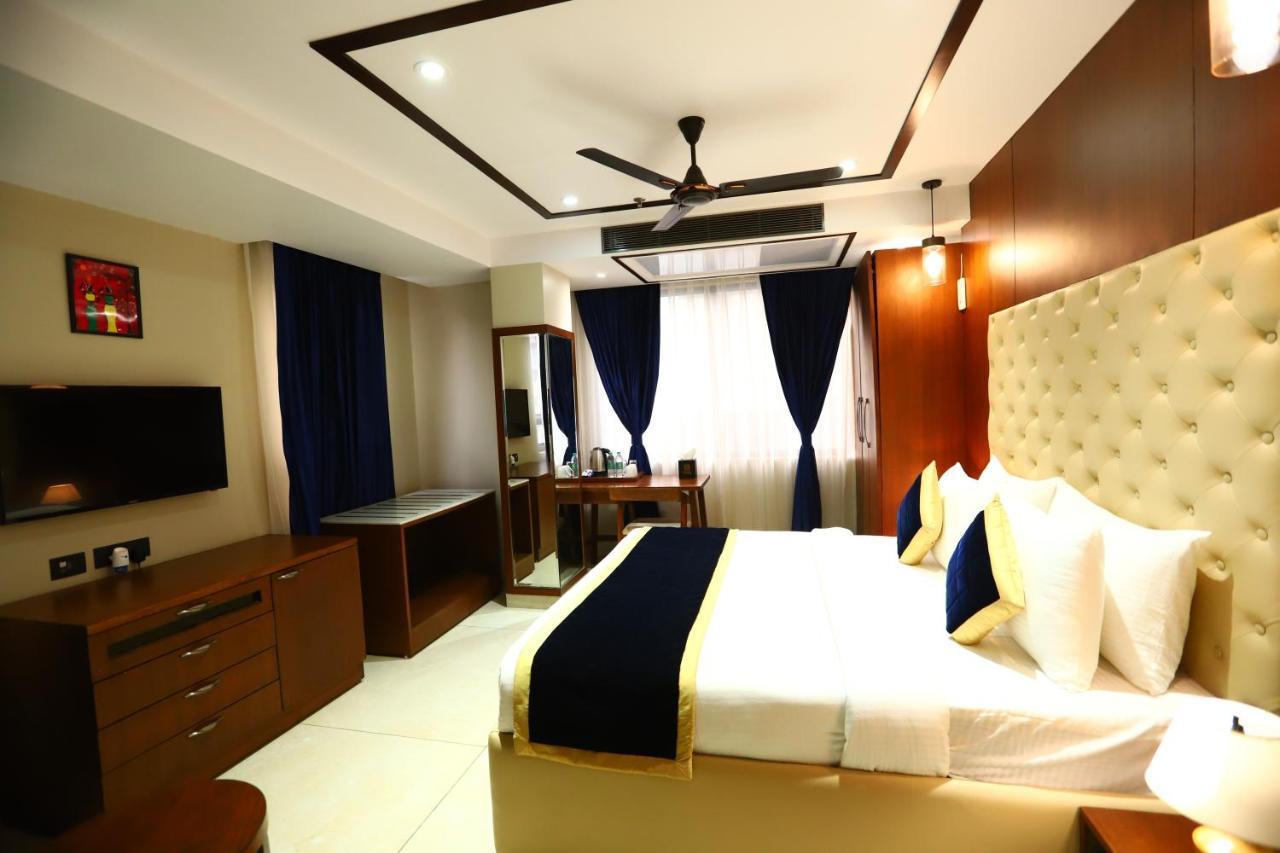 Sanca International Hotel In Patel Nagar Delhi 뉴델리 외부 사진