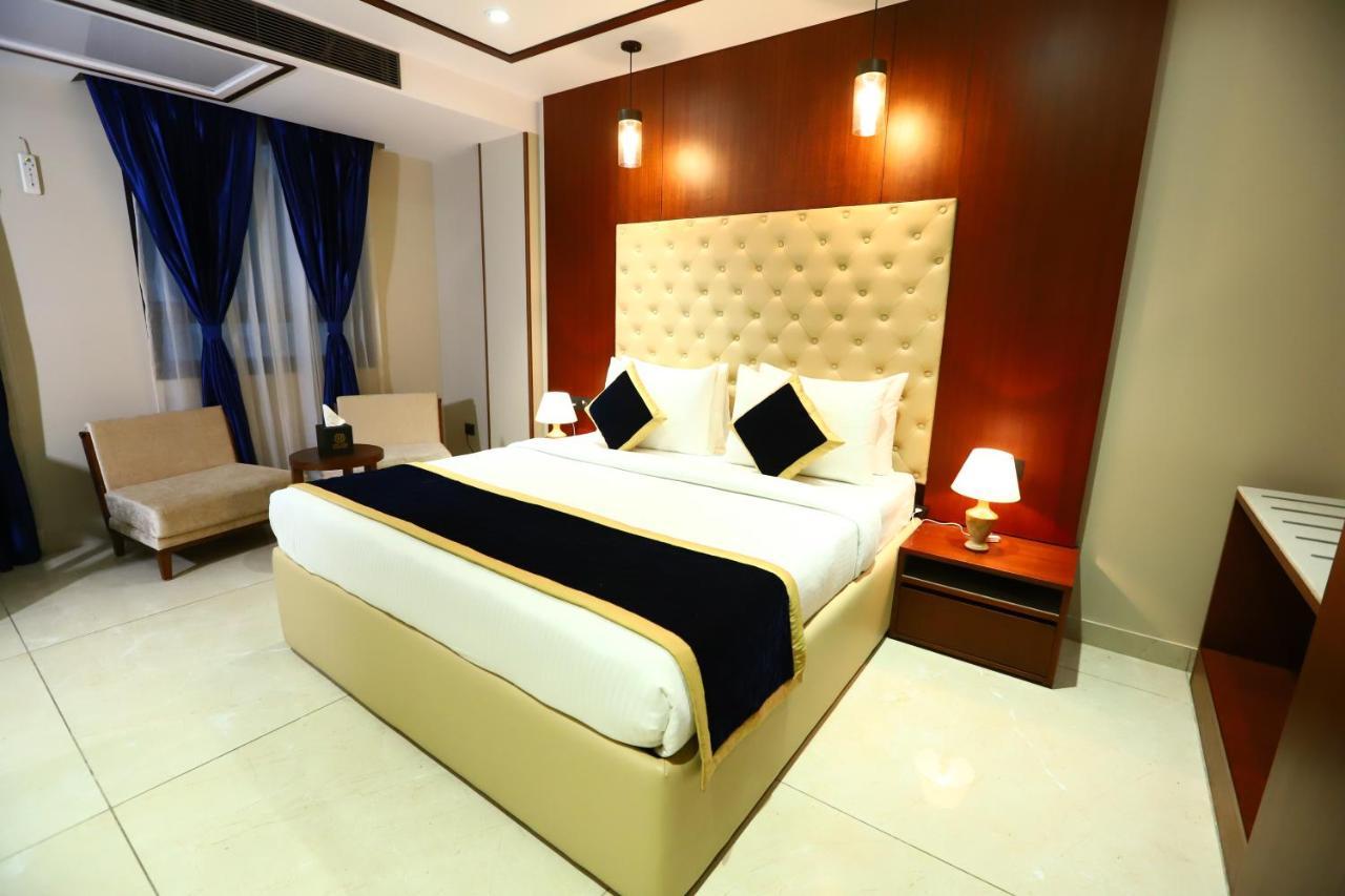 Sanca International Hotel In Patel Nagar Delhi 뉴델리 외부 사진