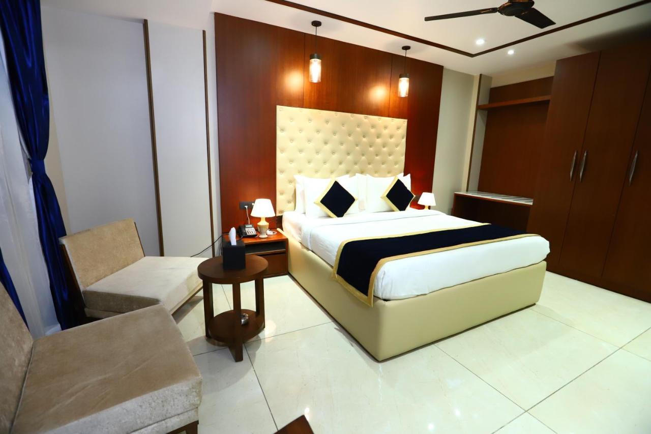 Sanca International Hotel In Patel Nagar Delhi 뉴델리 외부 사진