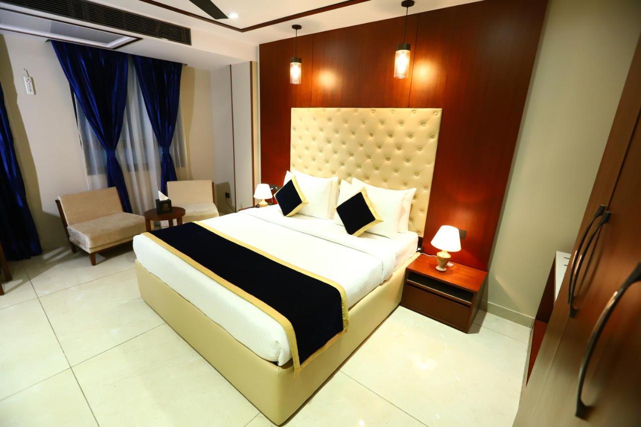 Sanca International Hotel In Patel Nagar Delhi 뉴델리 외부 사진