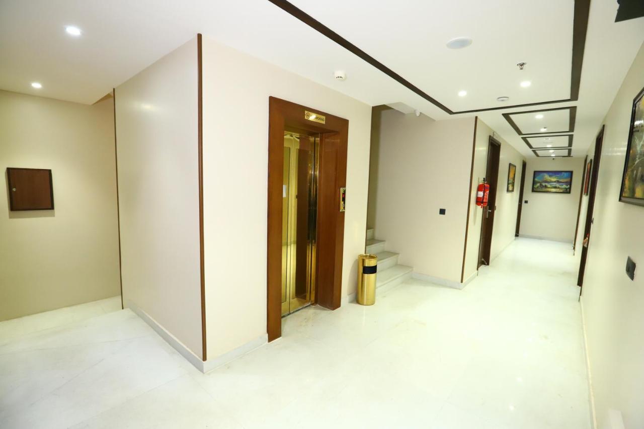 Sanca International Hotel In Patel Nagar Delhi 뉴델리 외부 사진