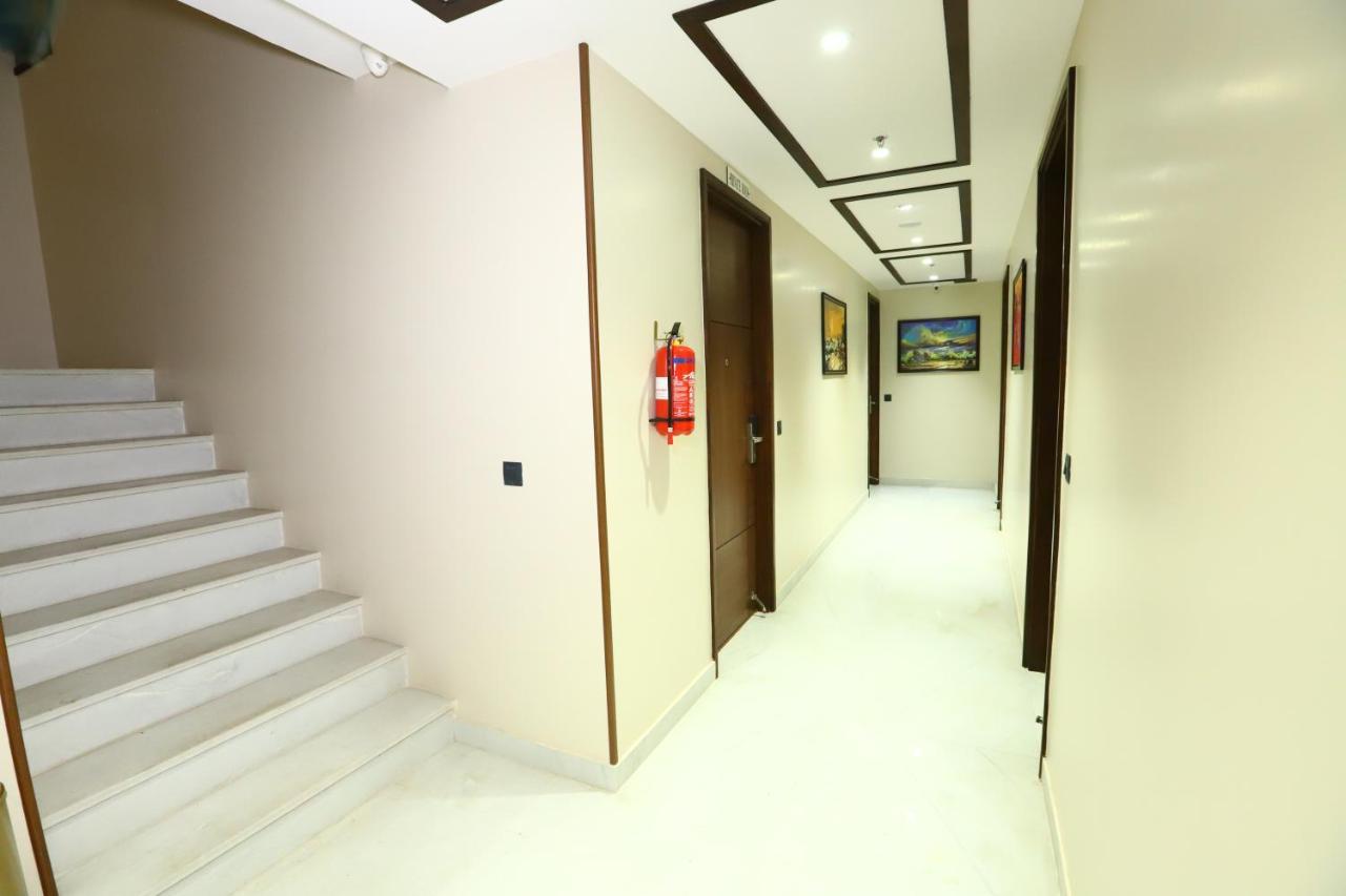 Sanca International Hotel In Patel Nagar Delhi 뉴델리 외부 사진