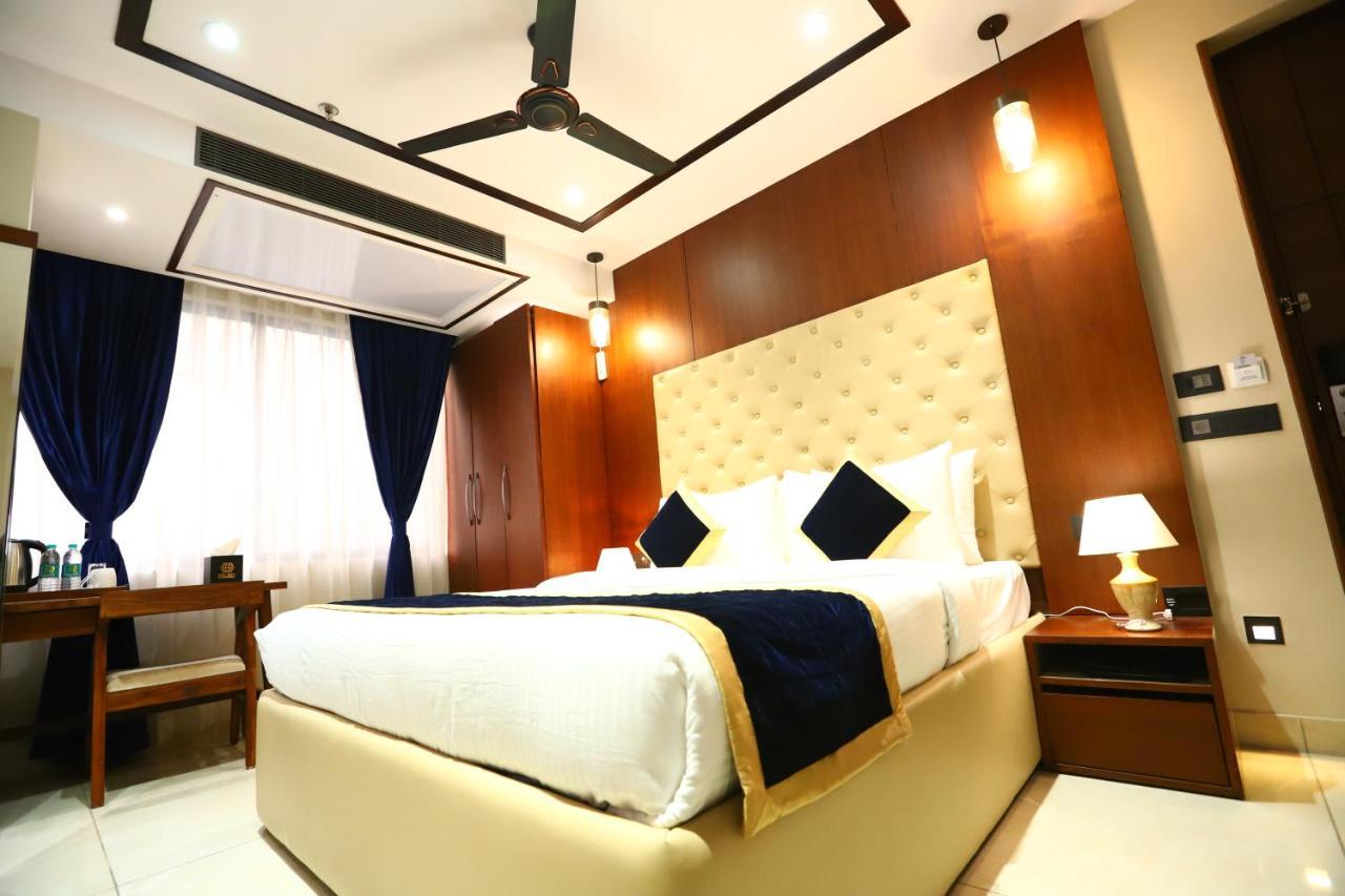 Sanca International Hotel In Patel Nagar Delhi 뉴델리 외부 사진