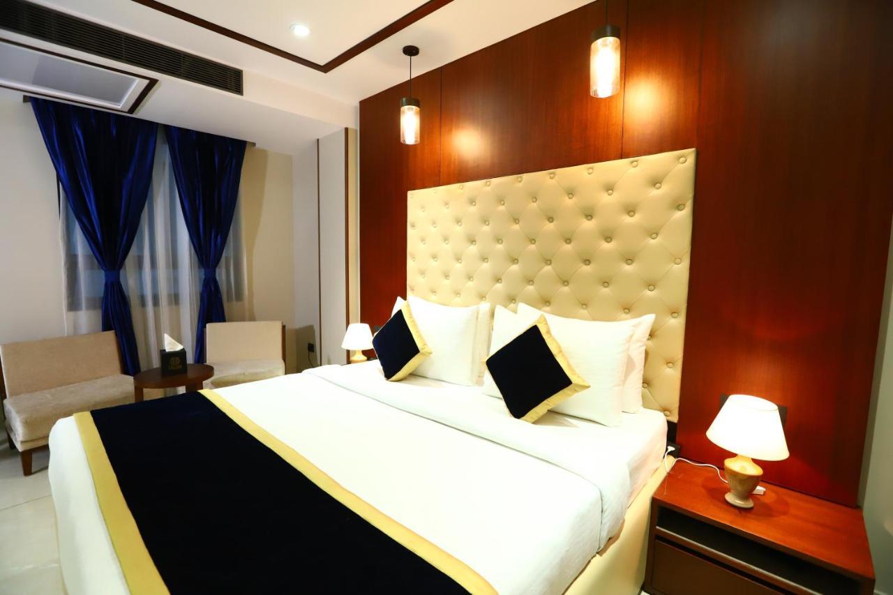 Sanca International Hotel In Patel Nagar Delhi 뉴델리 외부 사진